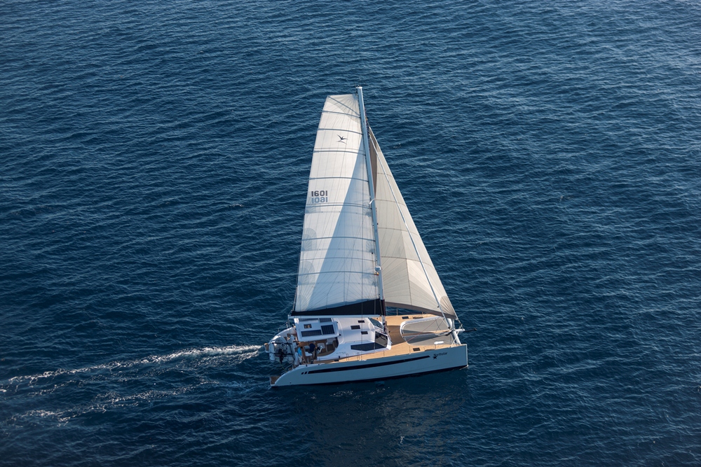 seawind-1600-52-foot-catamaran-www